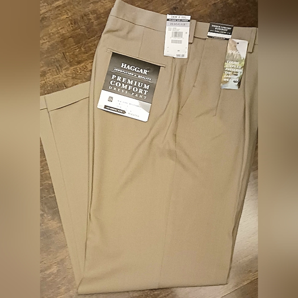 Haggar Men's Pleated Khaki Dress Pants w/cuff bottom, Size 34W x 30L, NWT - Picture 1 of 5